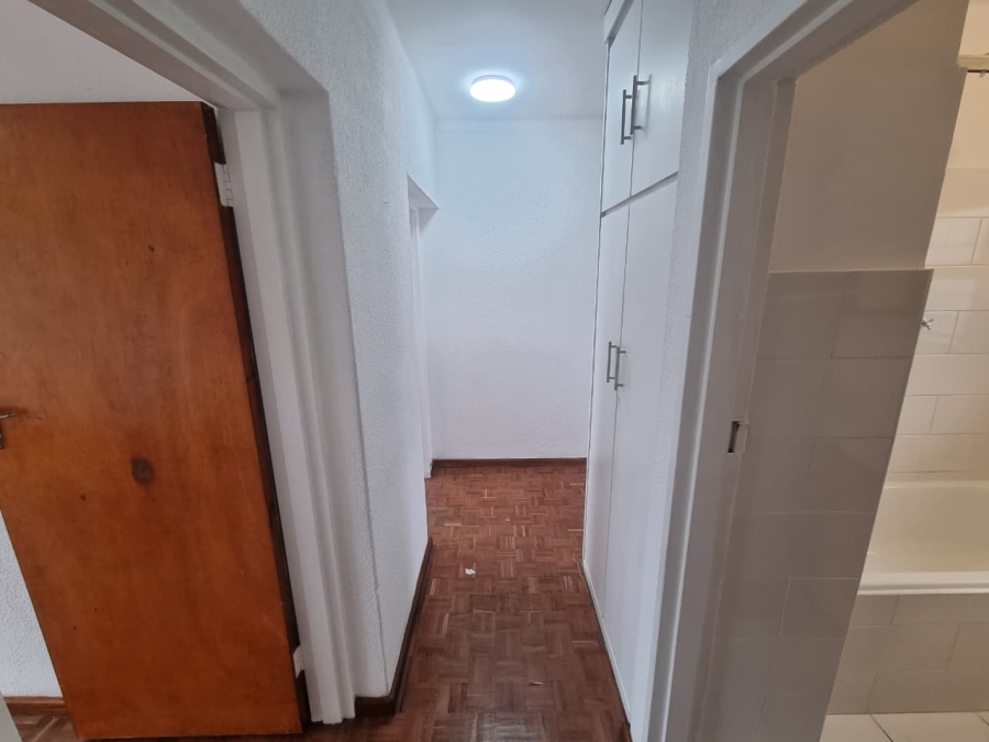 1 Bedroom Property for Sale in Sea Point Western Cape